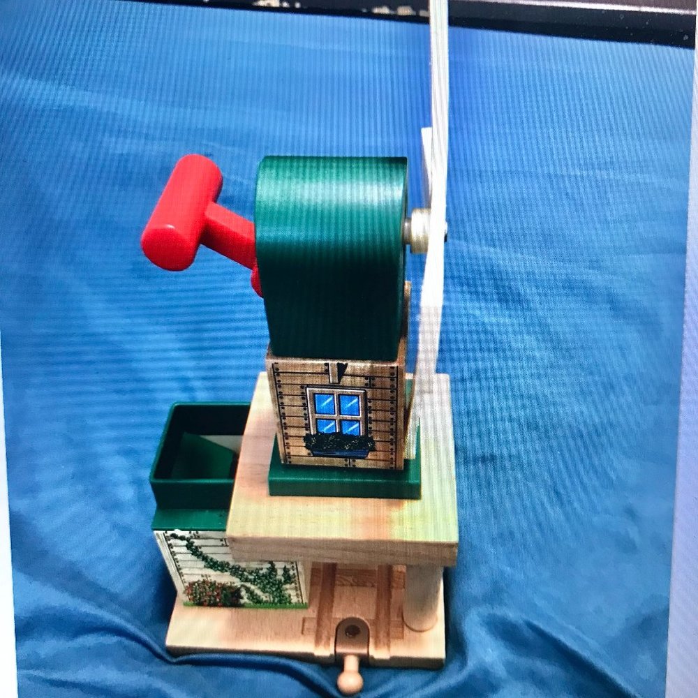 Thomas and Friends Wooden Railway Toby's Windmill - Picture 2 of 4